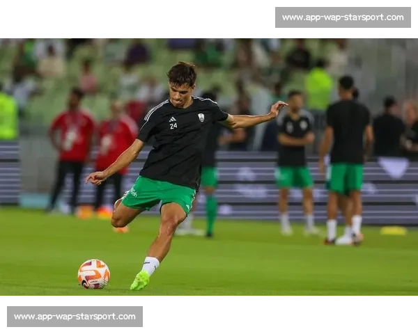 半场闷平后破局！墨西哥 2-0 沙特晋级，维加建功 + 沙特乌龙