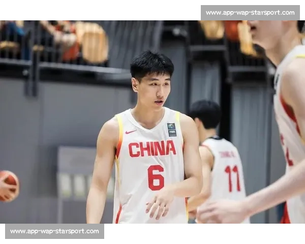 崔新泉高效 14+4 助率队取胜 能攻善传尽显全能身手